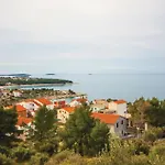 With Sea View 10 *